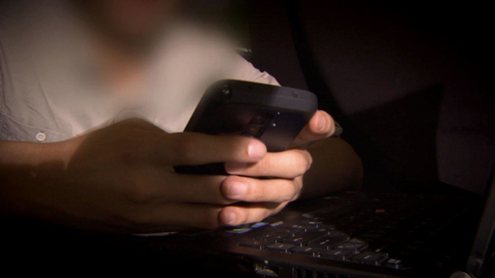 공중화장실서 여성 불법촬영 BJ 구속…휴대전화서 불법영상 나와